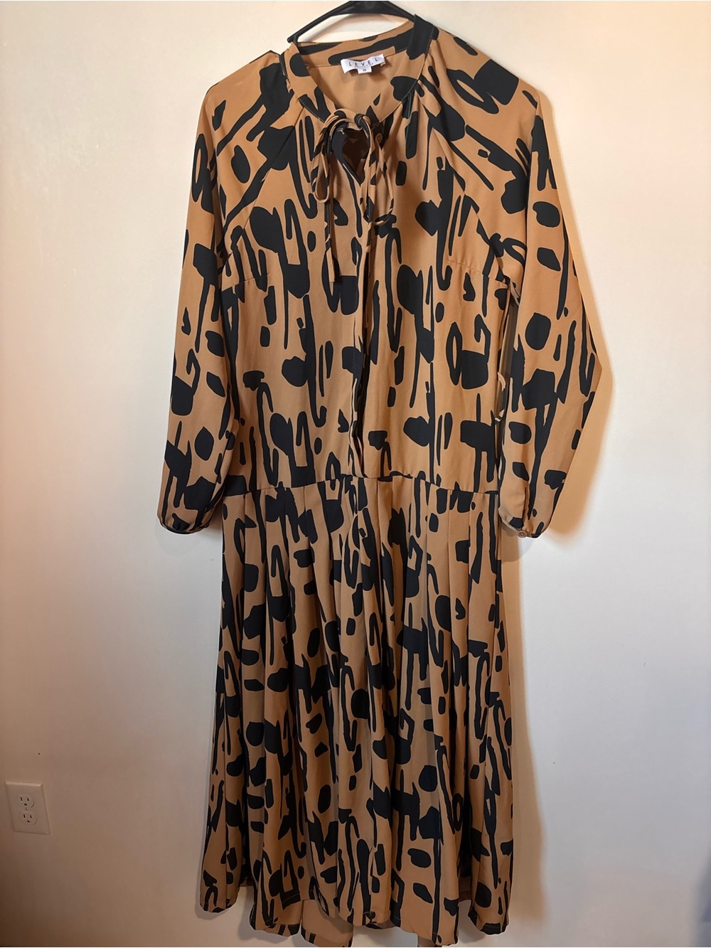 LEVEL Tan and Black Patterned Long Sleeve Midi Dress